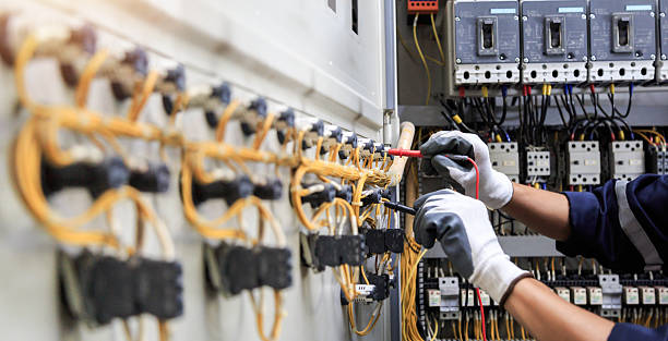 Professional Electrician technician working in Loogootee, IN